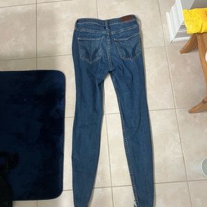 Hollister Size 3 SHORT Ripped Skinny Jeans
